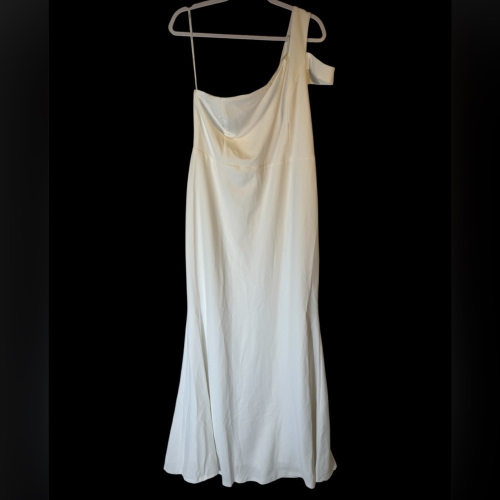 Lulu's One-Shoulder Cream Slip Dress